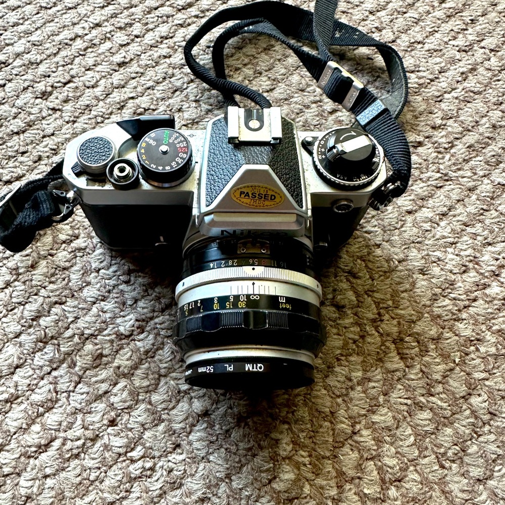 Nikon FE 4031858 .. Great for Father’s Day!!